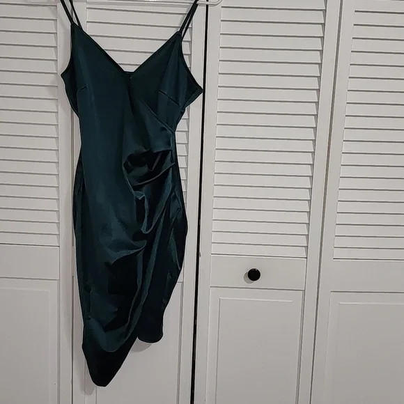green emerald velvet dress Kate Puff Sleeve Lace Dress-Dark Green